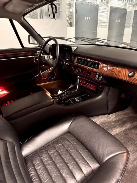 Jaguar XJS — фото 12